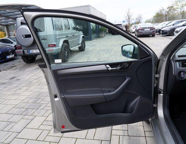 Škoda Rapid Sedan / Limuzína 999,0 70 kw