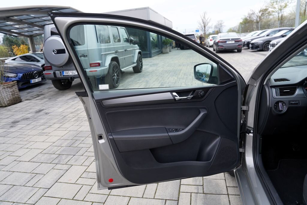 Škoda Rapid Sedan / Limuzína 999,0 70 kw