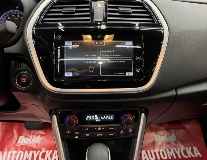 Suzuki SX4 S-Cross 25