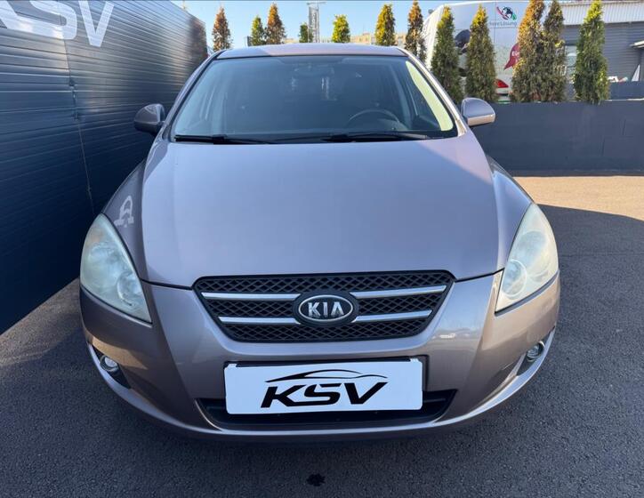 KIA Ceed 4