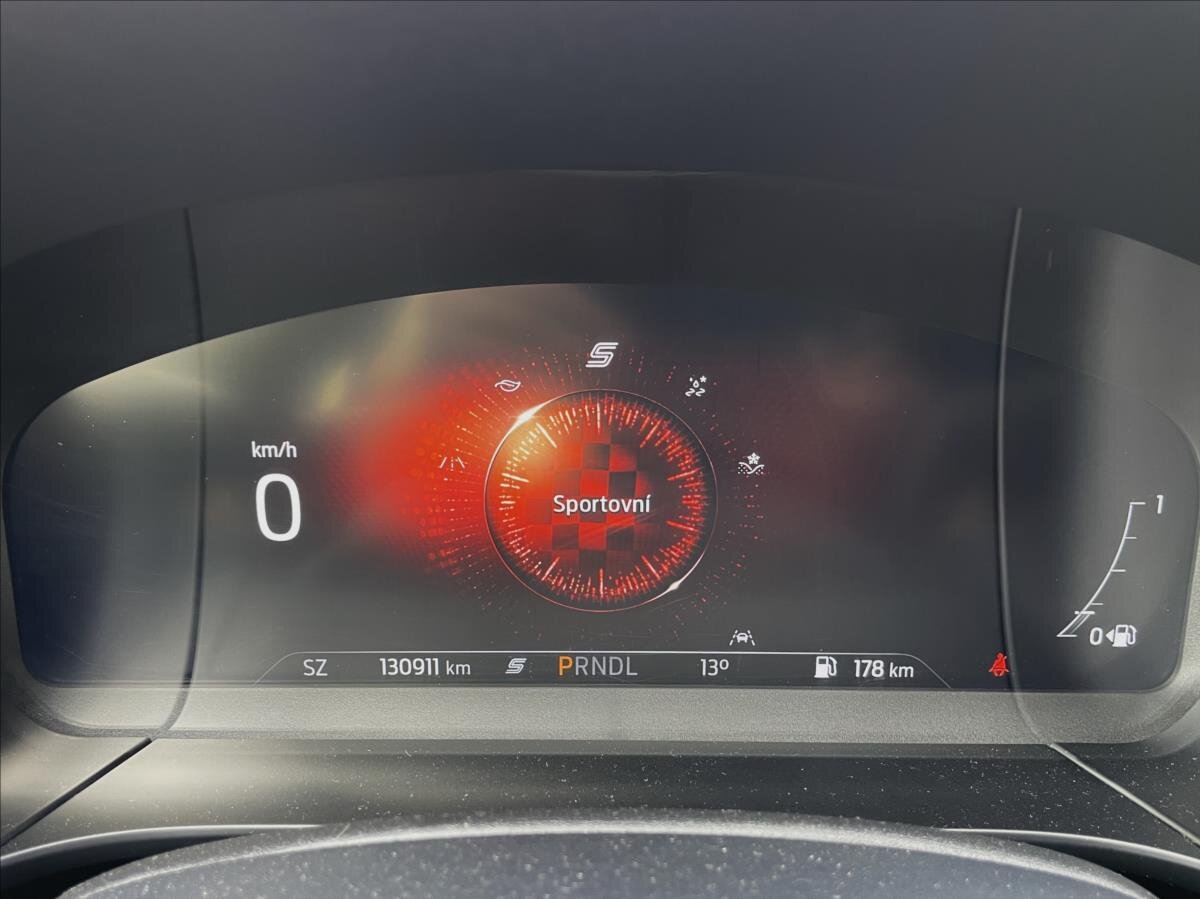 Ford Kuga SUV / Terénní 1,5 l 88 kw