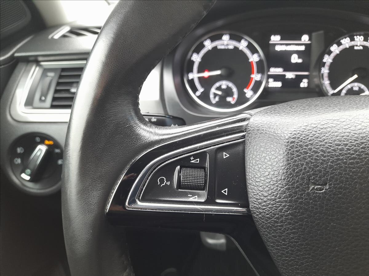 Škoda Rapid Liftback 999,0 81 kw