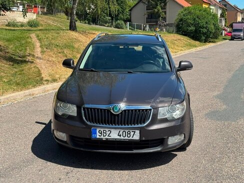 Škoda Superb Kombi 0,0 125 kw