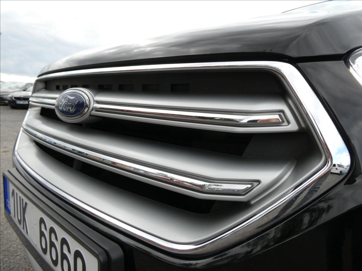 Ford Kuga SUV 1,5 l 110 kw