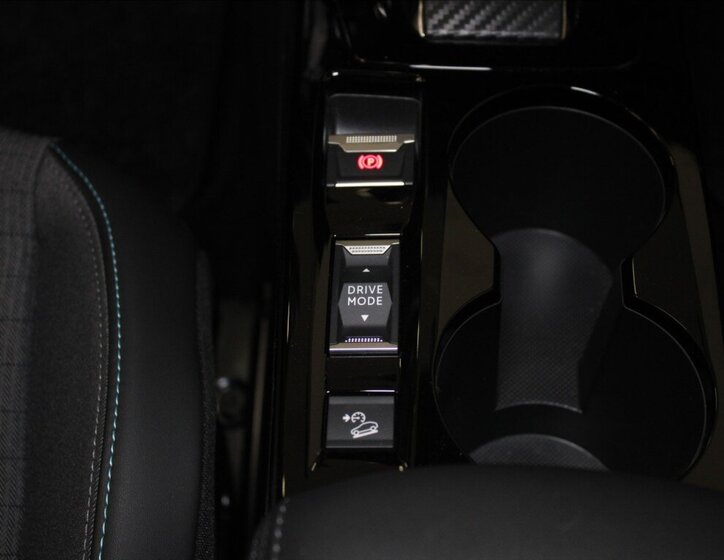 Peugeot 2008 SUV / Terénní 1,2 l 96 kw