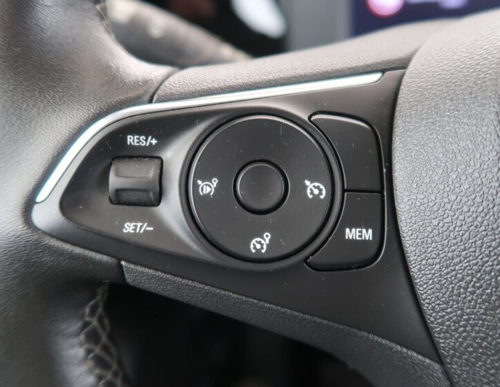 Opel Mokka SUV / Terénní 1,2 l 100 kw