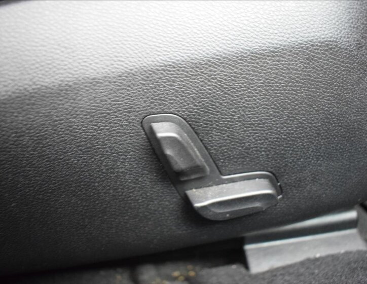 Mercedes-Benz Třídy E Sedan 3,0 l 170 kw