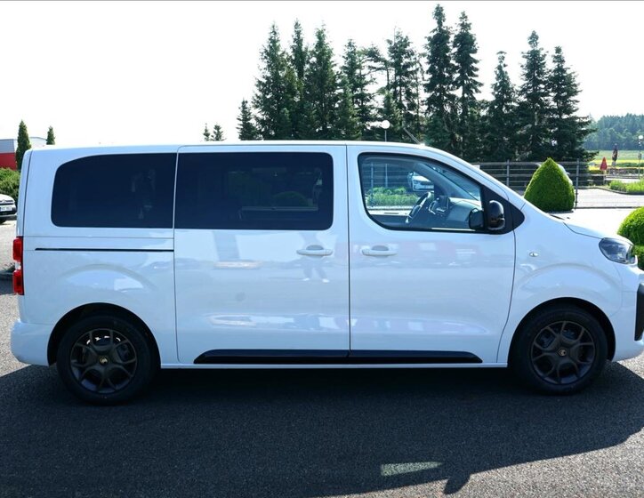 Citroën SpaceTourer MPV 2,2 l 110 kw