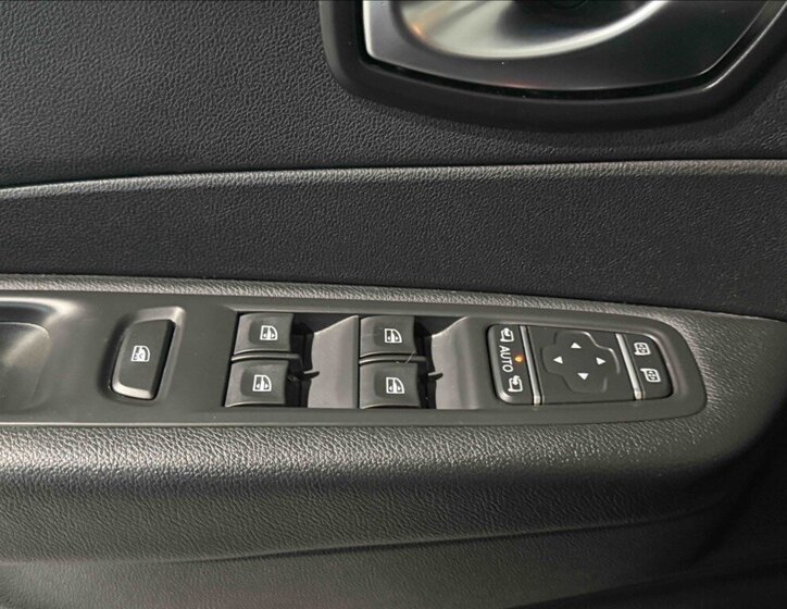 Renault Captur SUV / Terénní 1,3 l 110 kw