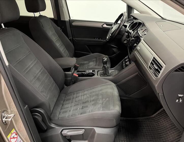 Volkswagen Touran 23