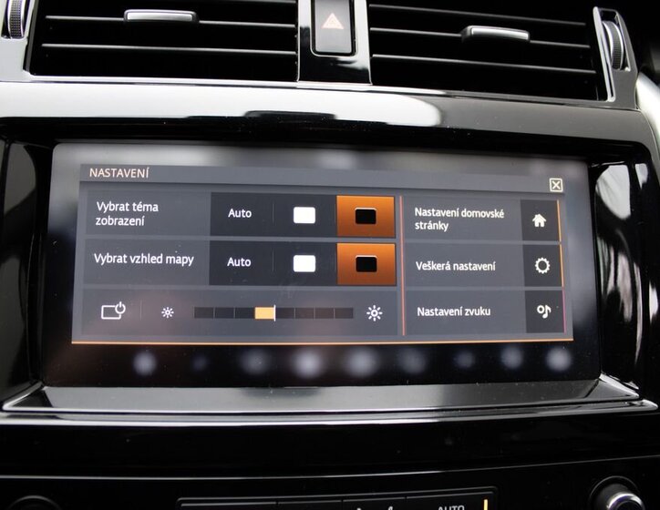 Land Rover Discovery SUV 3,0 l 190 kw