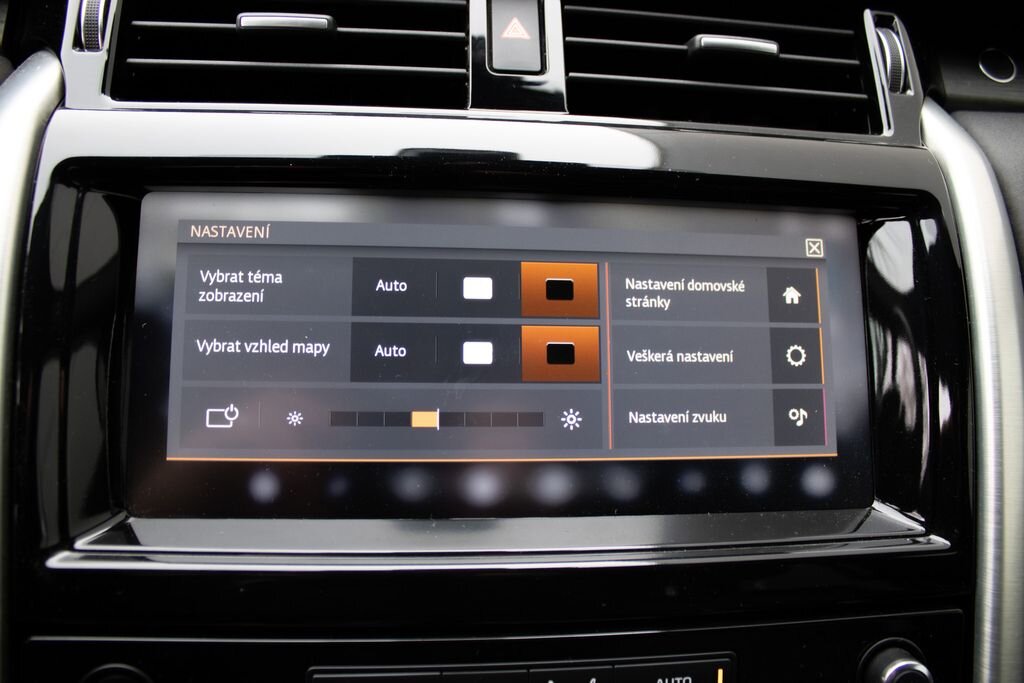 Land Rover Discovery SUV 3,0 l 190 kw