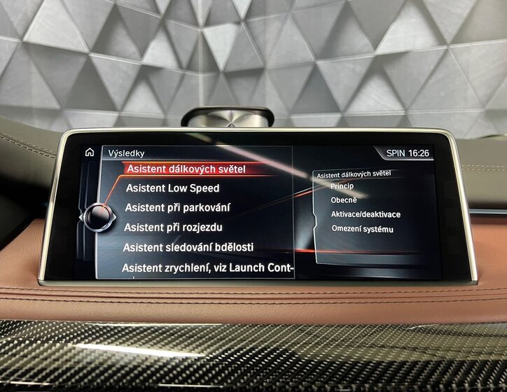 BMW X5 SUV / Terénní 4,4 l 423 kw