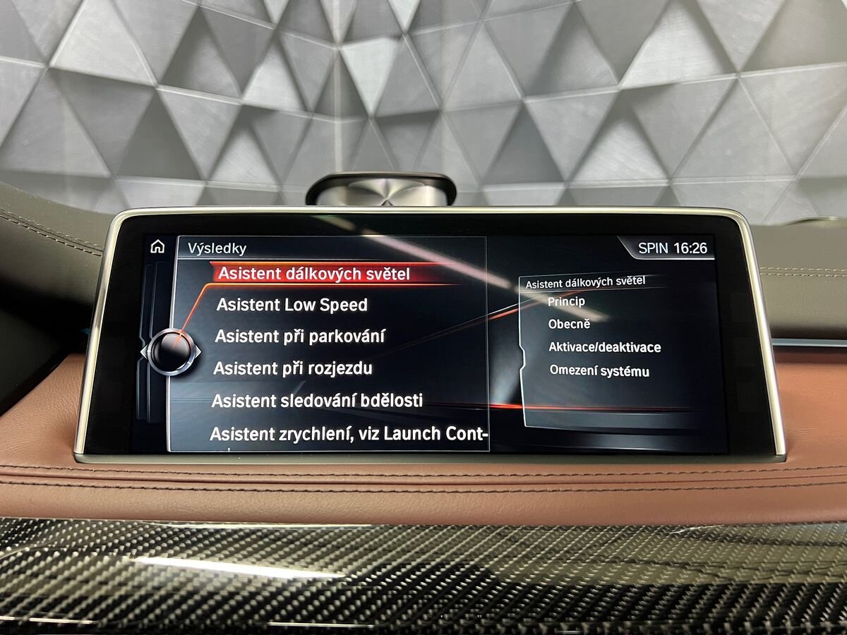 BMW X5 SUV / Terénní 4,4 l 423 kw