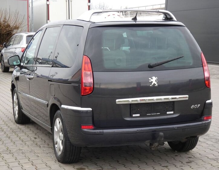 Peugeot 807 8
