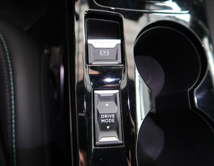 Peugeot 2008 Hatchback 1,2 l 96 kw