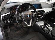 BMW Řada 5 Kombi 2,0 l 140 kw