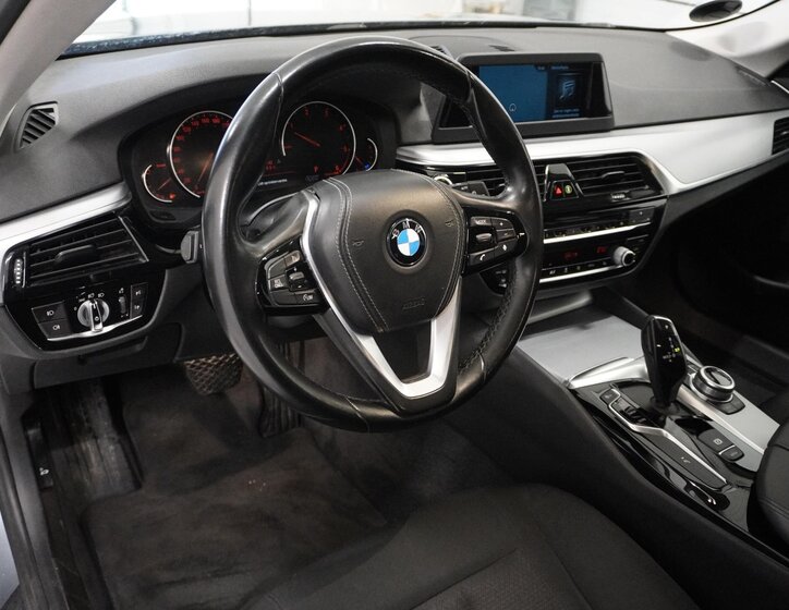 BMW Řada 5 Kombi 2,0 l 140 kw