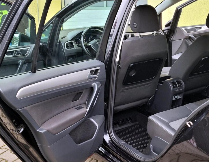 Volkswagen Golf Sportsvan 13