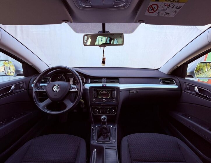 Škoda Superb Kombi 2,0 l 103 kw