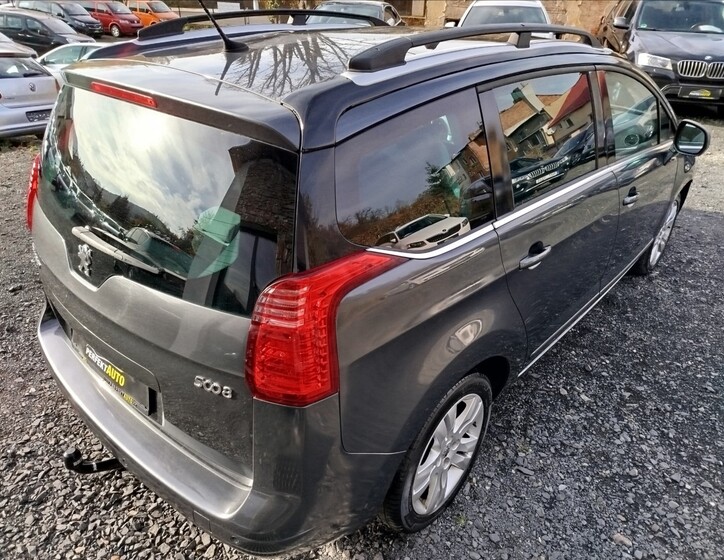 Peugeot 5008 6