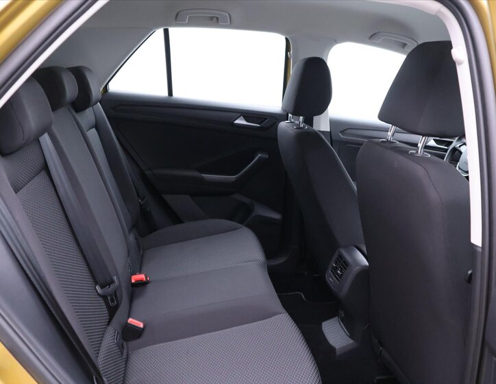 Volkswagen T-Roc SUV / Terénní 999,0 85 kw
