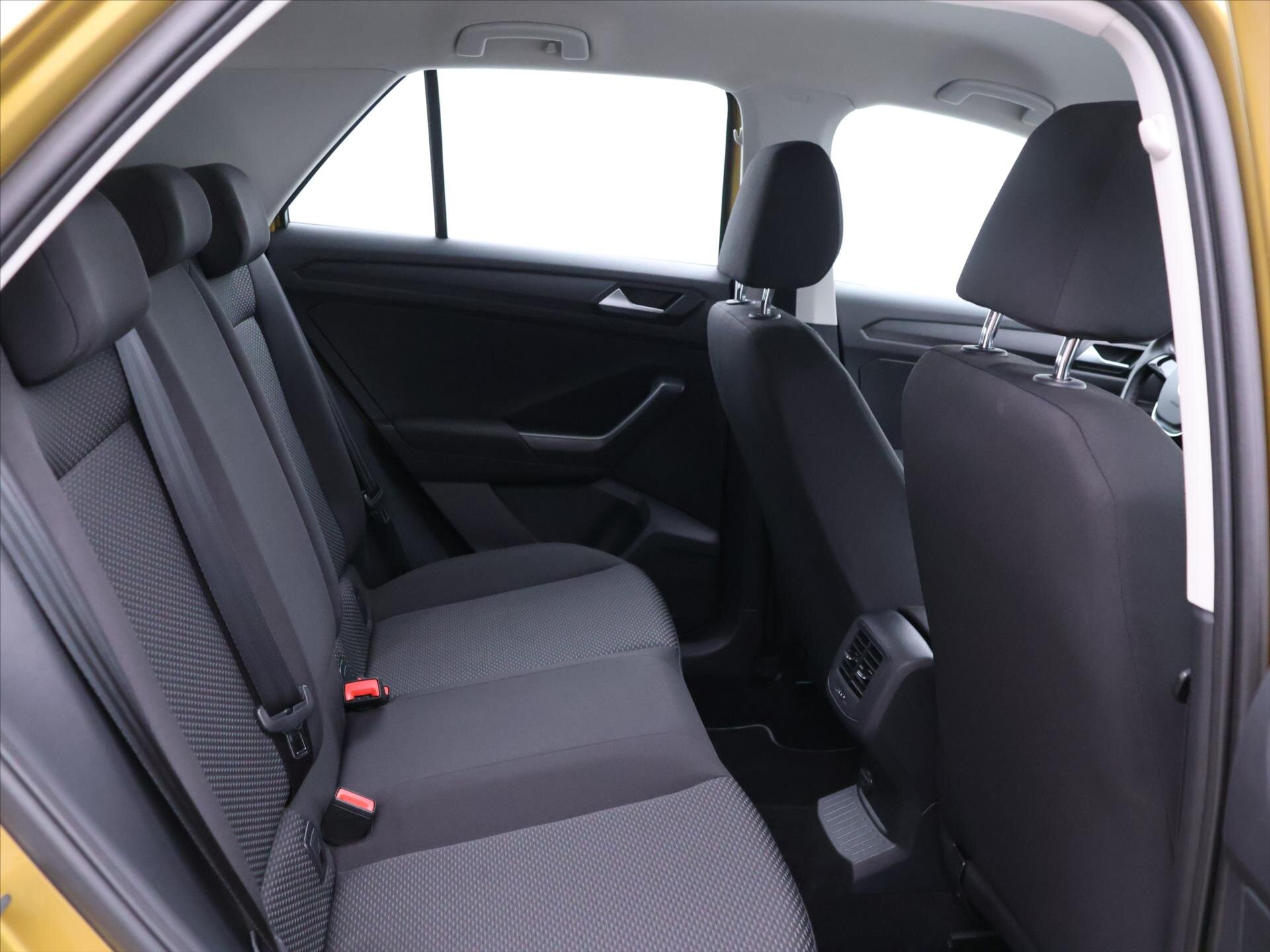 Volkswagen T-Roc SUV / Terénní 999,0 85 kw