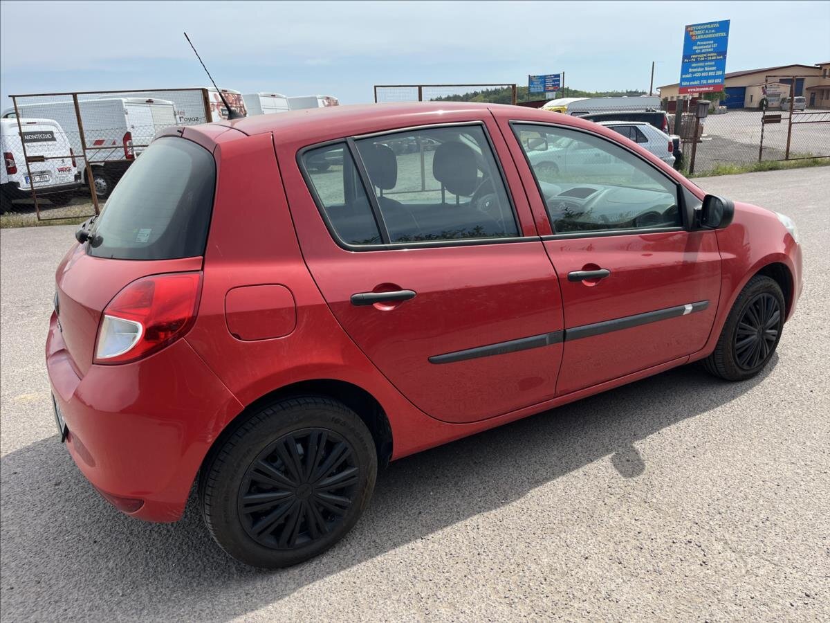 Renault Clio Hatchback 1,1 l 48 kw