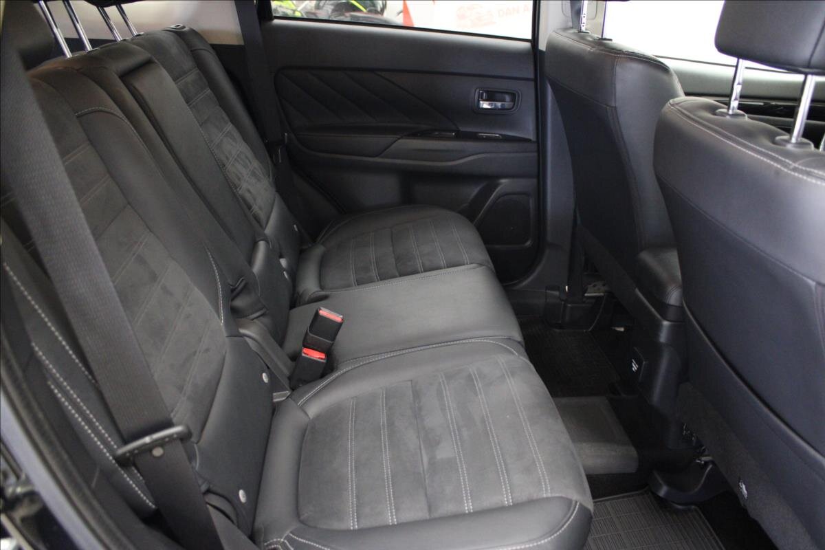 Mitsubishi Outlander SUV / Terénní 2,0 l 89 kw
