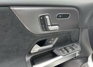 Mercedes-Benz EQB 10