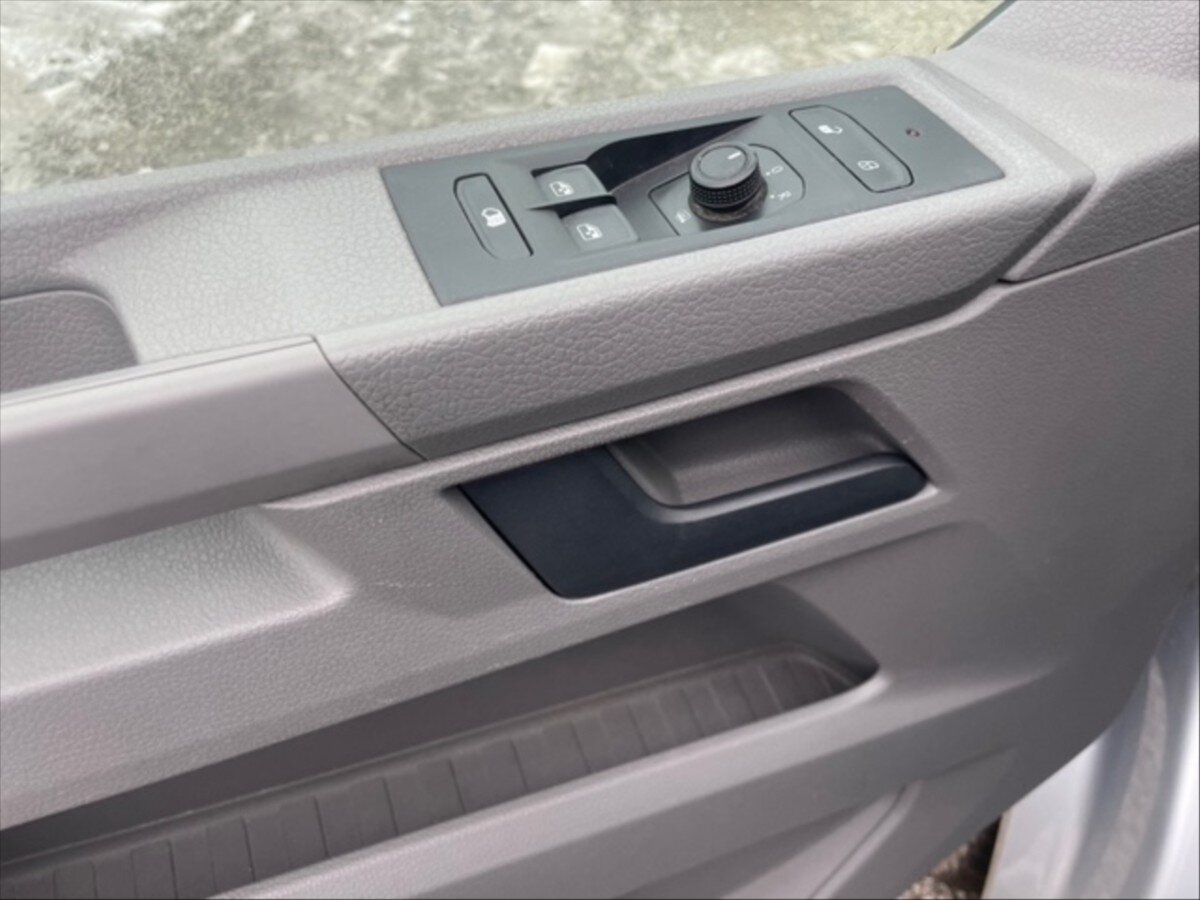 Volkswagen Transporter Skříň 2,0 l 81 kw