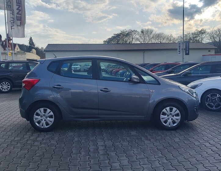 Hyundai ix20 MPV 1,4 l 66 kw