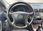 Mercedes-Benz Třídy C 8