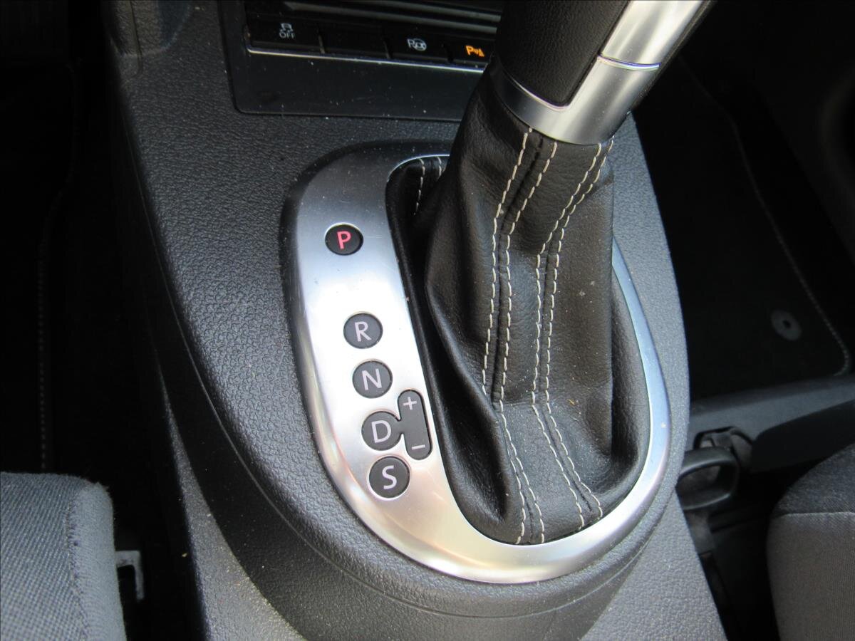 Volkswagen Touran Kombi 1,4 l 103 kw