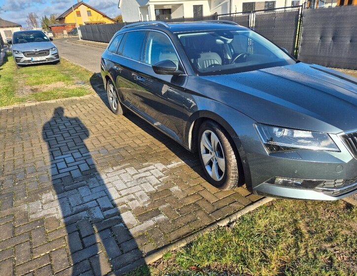 Škoda Superb Kombi 0,0 0