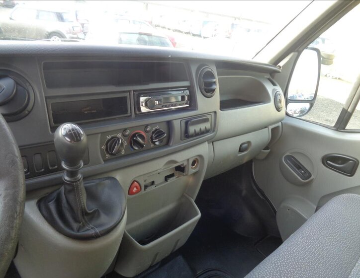 Opel Movano Skříň 2,5 l 88 kw