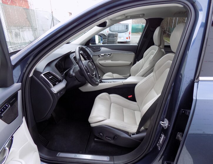 Volvo XC90 14