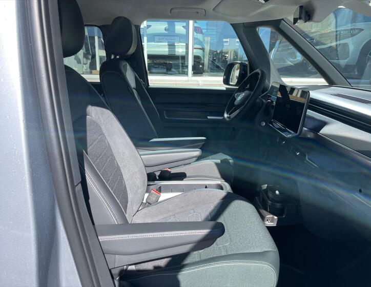 Volkswagen ID.Buzz 32