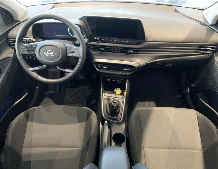 Hyundai i20 16