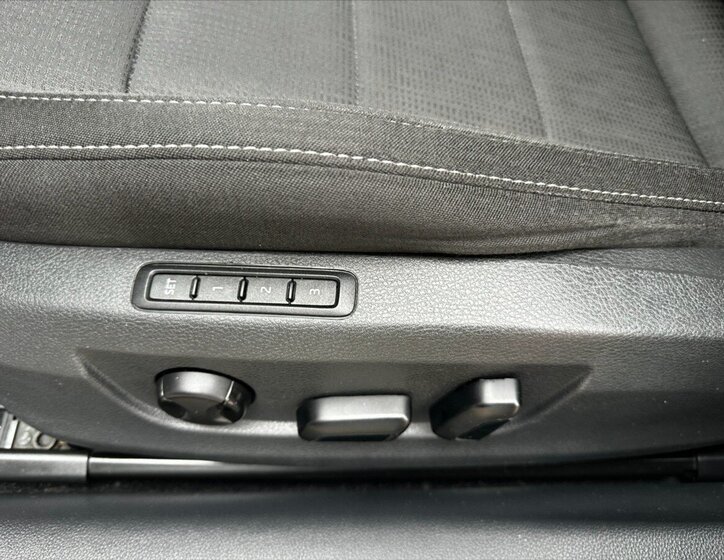 Škoda Superb Sedan / Limuzína 2,0 l 110 kw