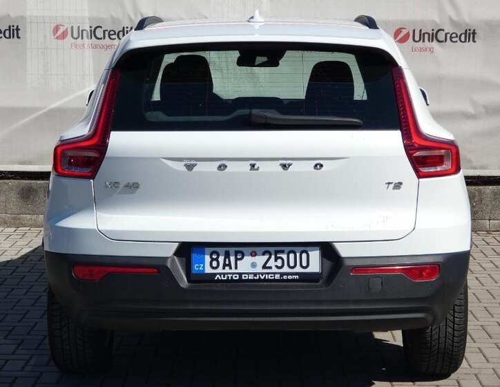 Volvo XC40 SUV / Terénní 1,5 l 95 kw