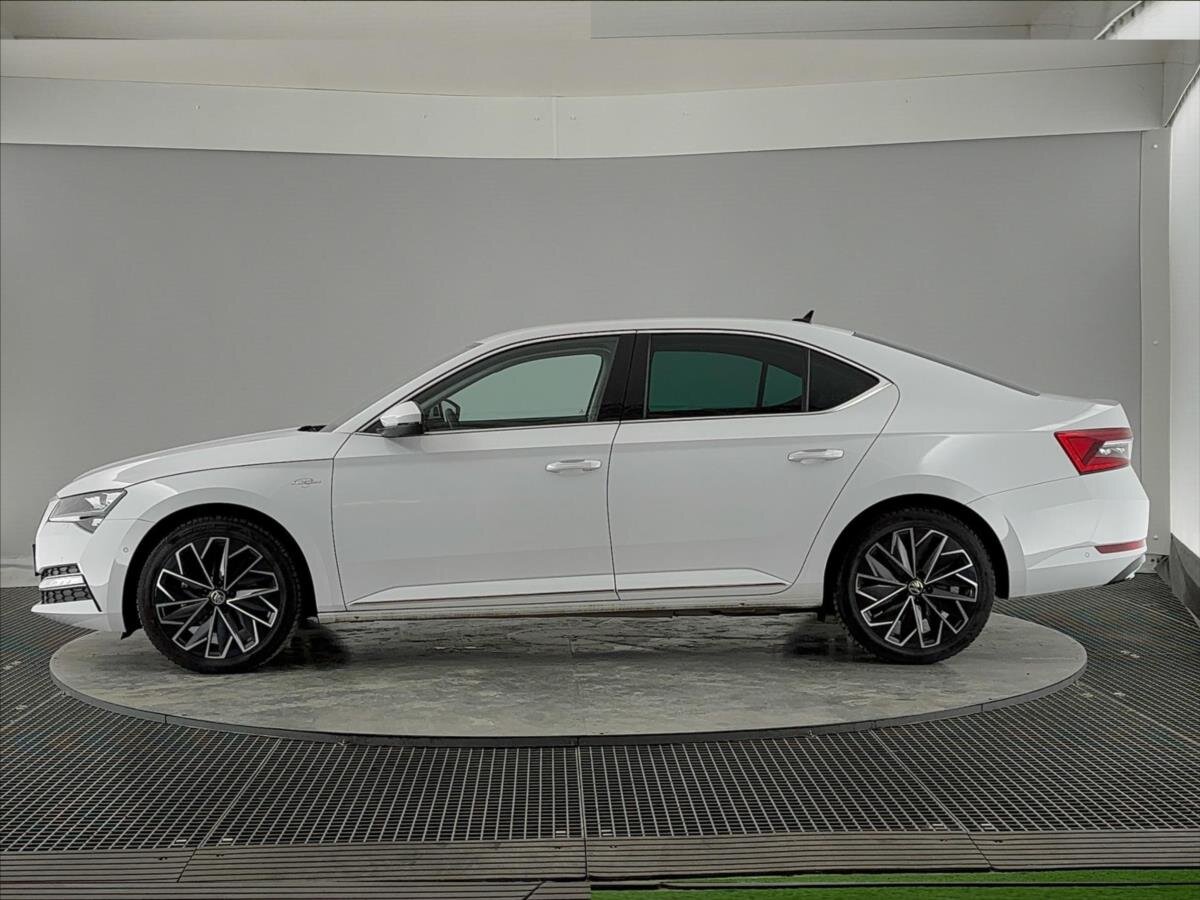 Škoda Superb Liftback 1,4 l 160 kw