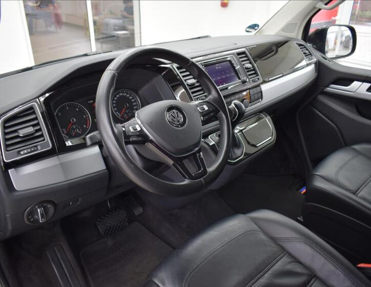 Volkswagen Multivan 9