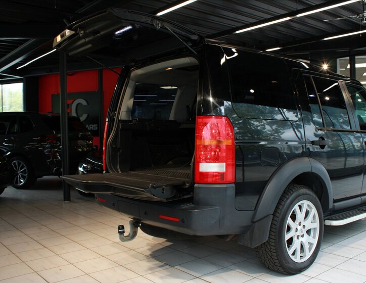 Land Rover Discovery 23