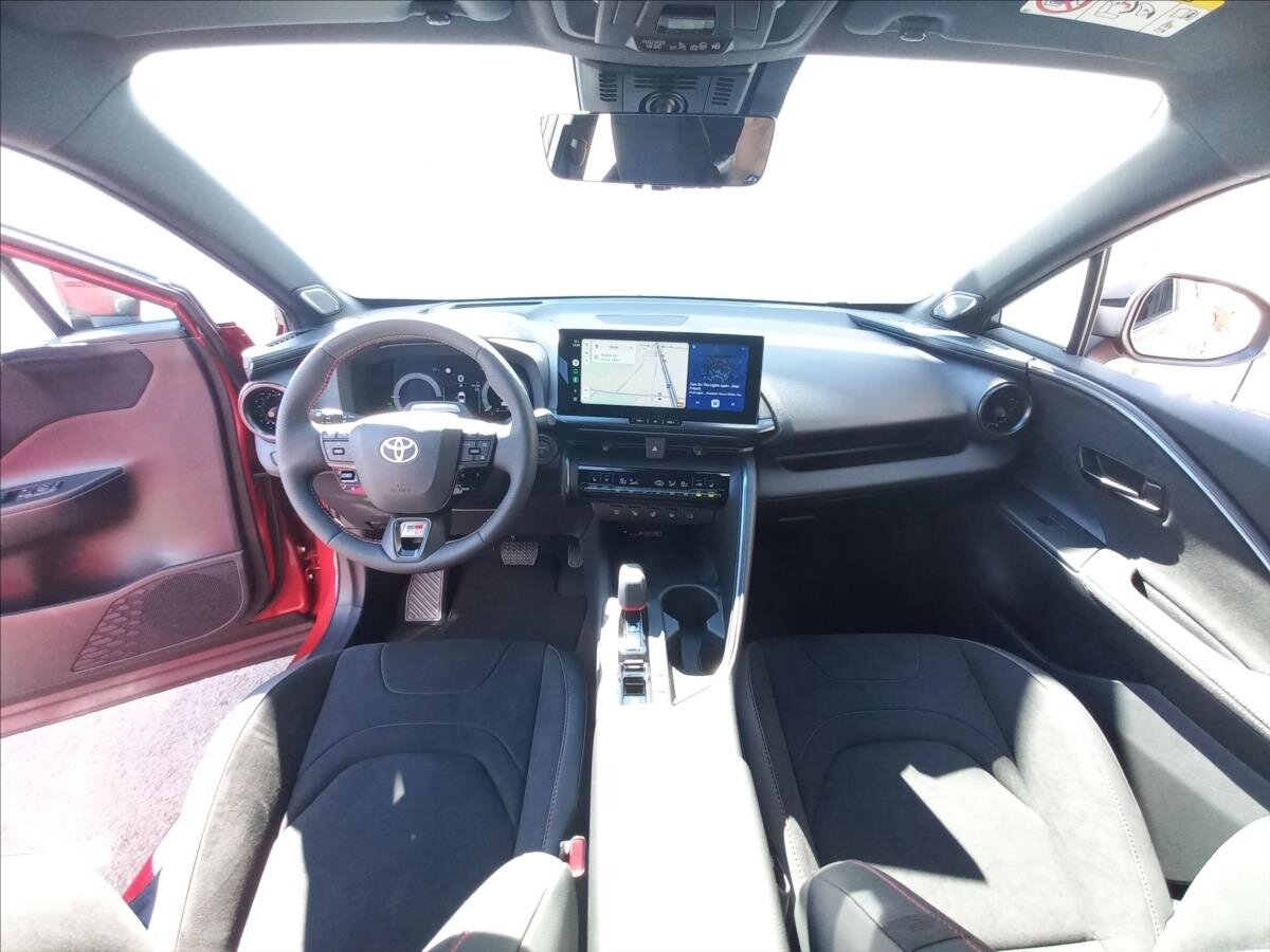 Toyota C-HR CUV / Crossover 2,0 l 112 kw