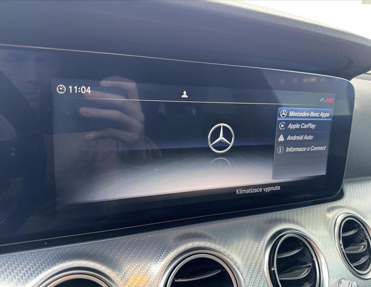 Mercedes-Benz Třídy E 12