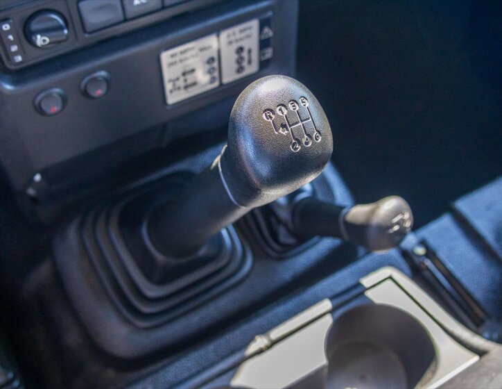 Land Rover Defender SUV 2,2 l 90 kw