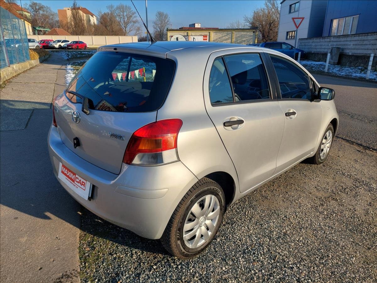 Toyota Yaris Hatchback 998,0 50 kw