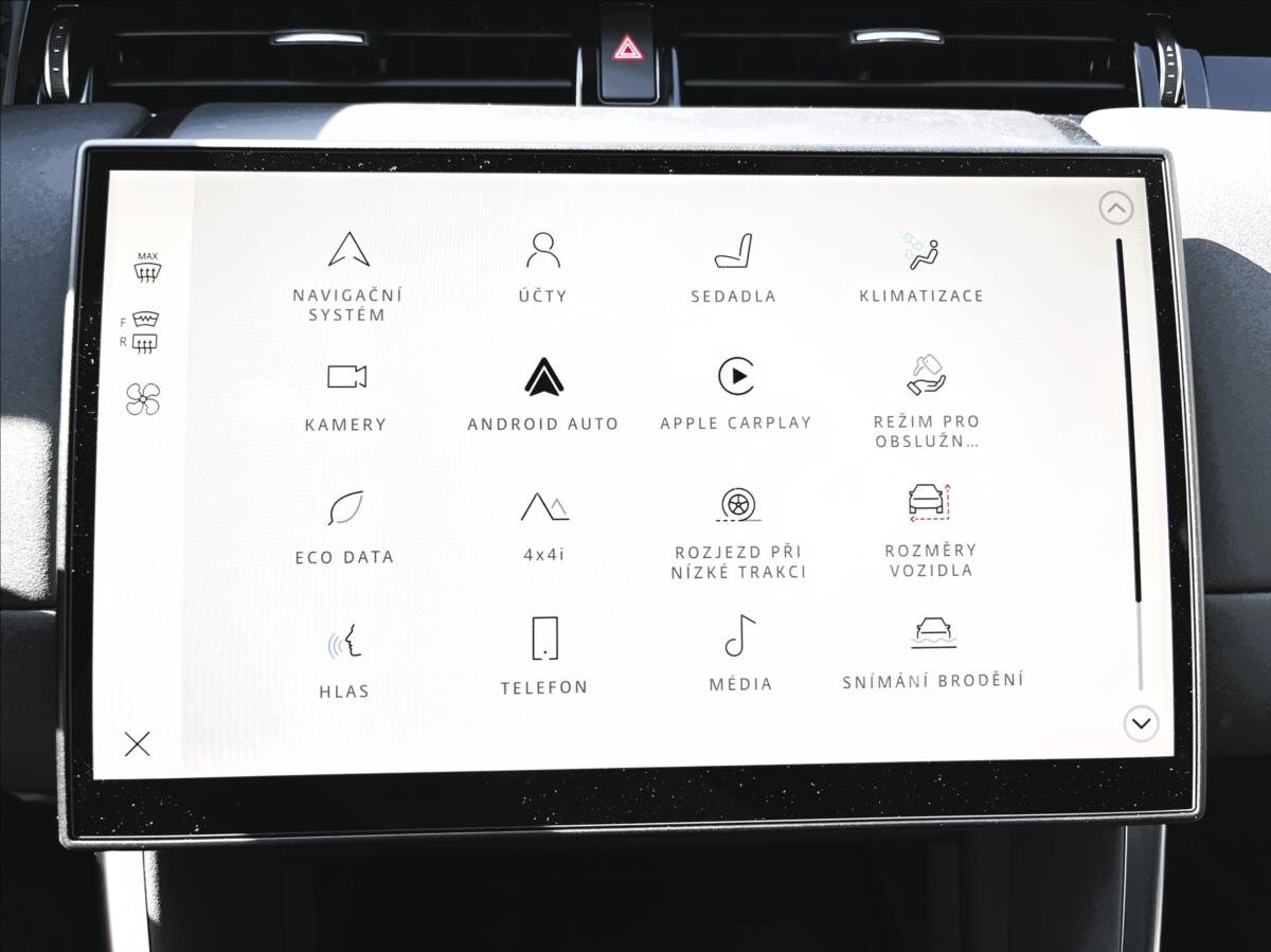 Land Rover Discovery Sport SUV / Terénní 2,0 l 120 kw