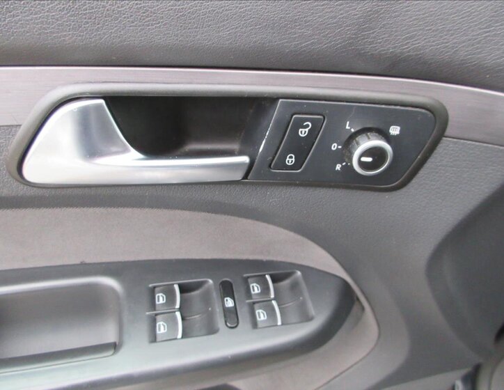 Volkswagen Touran Kombi 1,4 l 103 kw